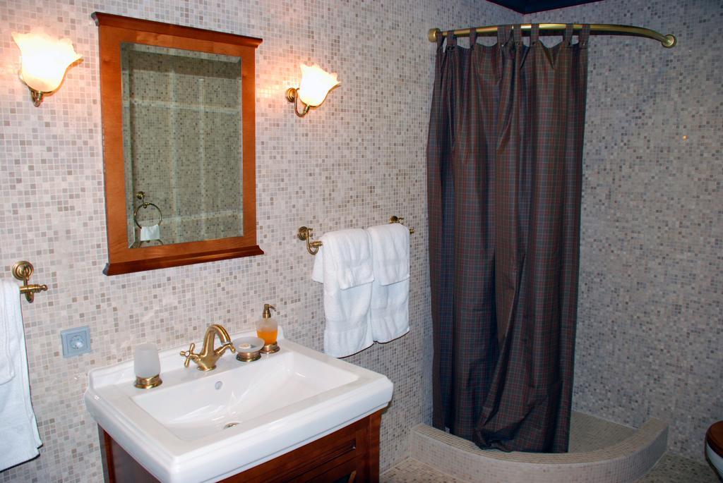 Gogol Hotel Myrhorod Rom bilde